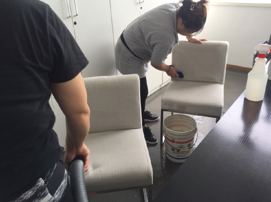 盘龙区沙发清洗案例